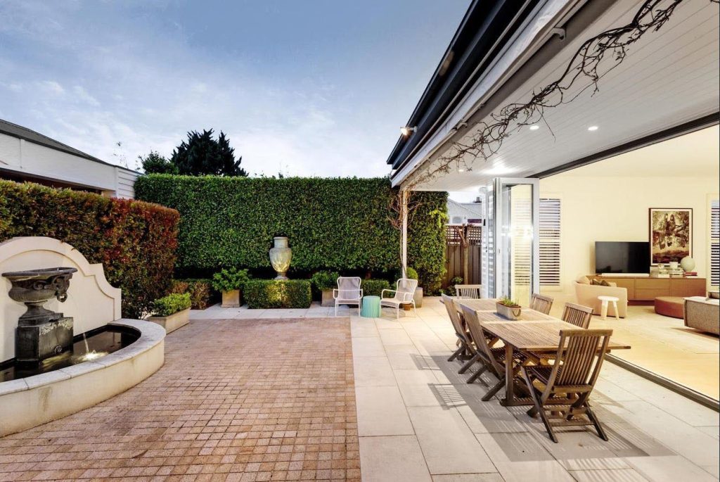 Glen Iris 128