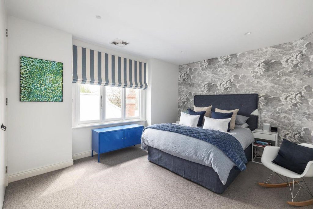 Glen Iris 128
